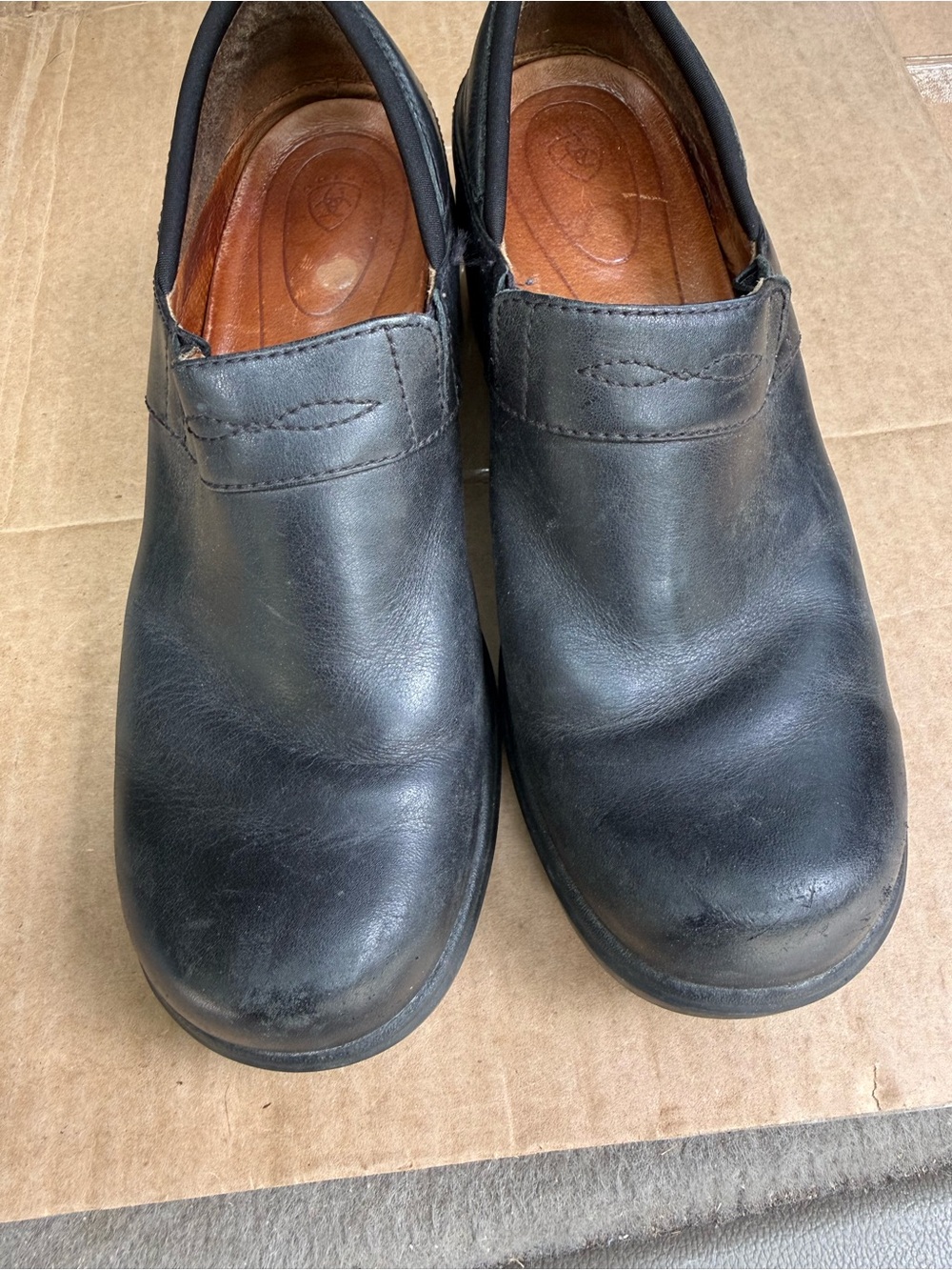 ARIAT Slip-On ladies black leather shoes
